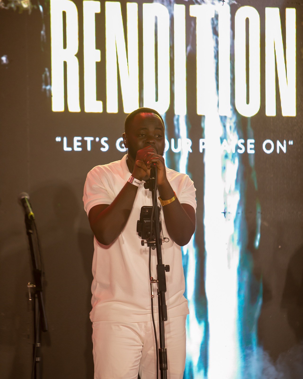 Levixone performing live at The Skyz Exclusive